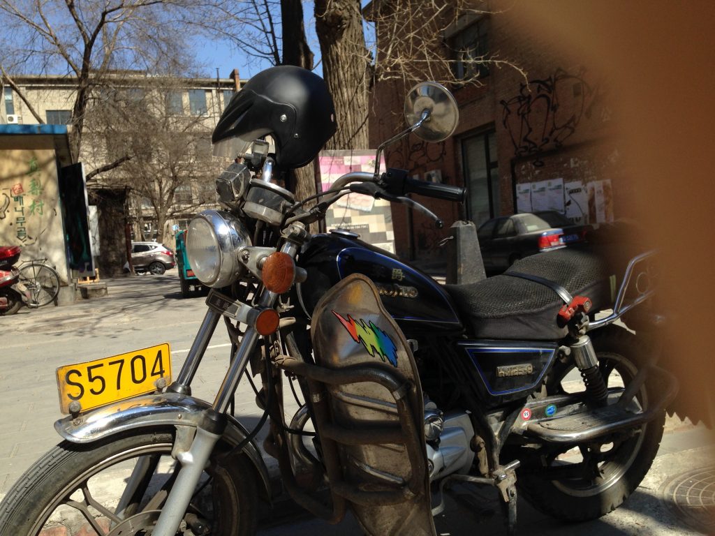 Mit dem Motorrad zum Neuen Arbeitsplatz nach China